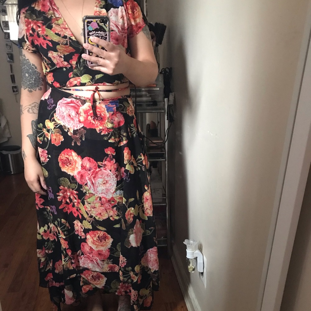Boohoo floral wrap skirt and top set.